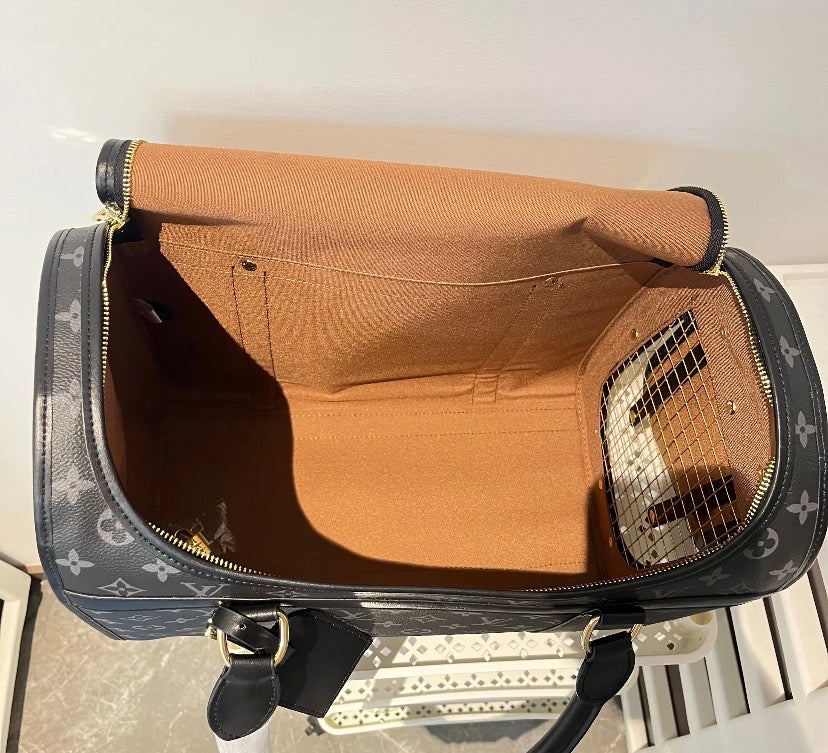 The Luxe Pup™ Designer-Inspired Pet Carrier – Fashion Travel Bag for Small Dogs & Cats
