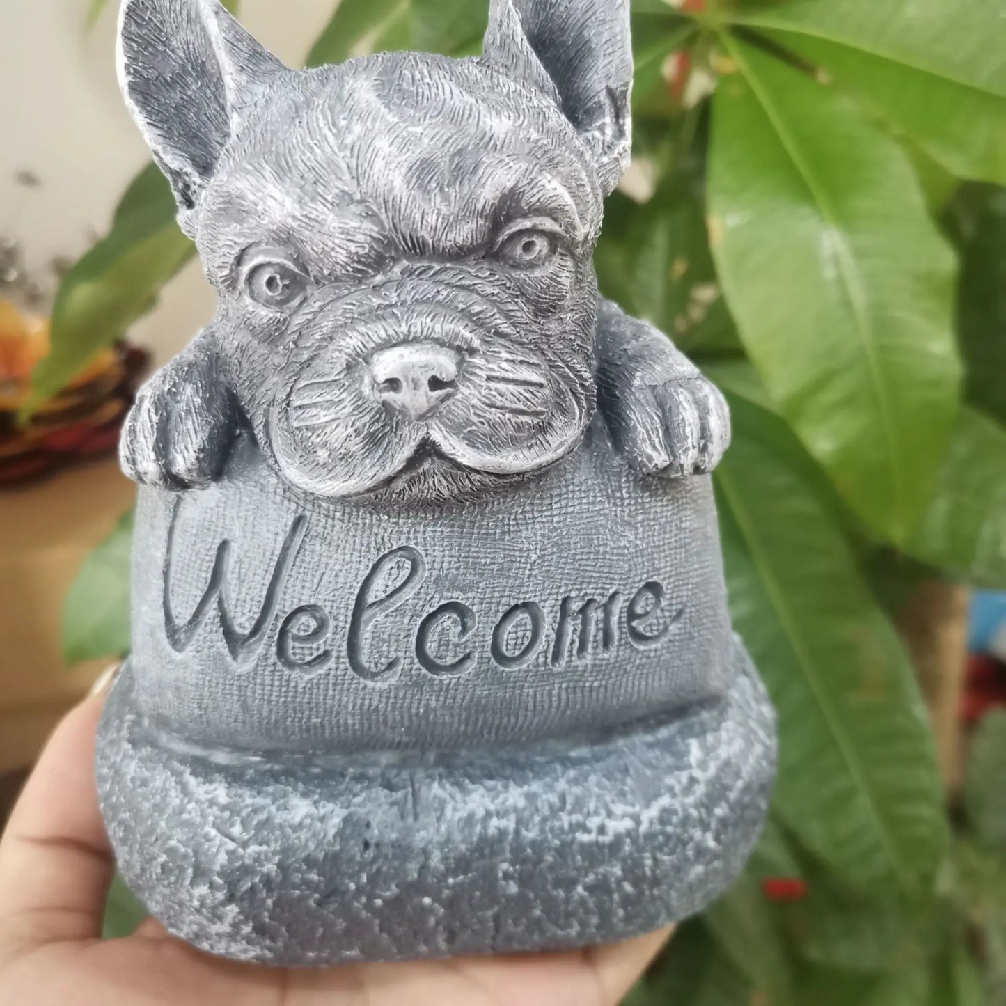 French Bulldog Welcome Plinth Home Garden Decoration Outdoor Lifelike Dog Statue Dog Decor for Home Garden Lawn Patio Backyard